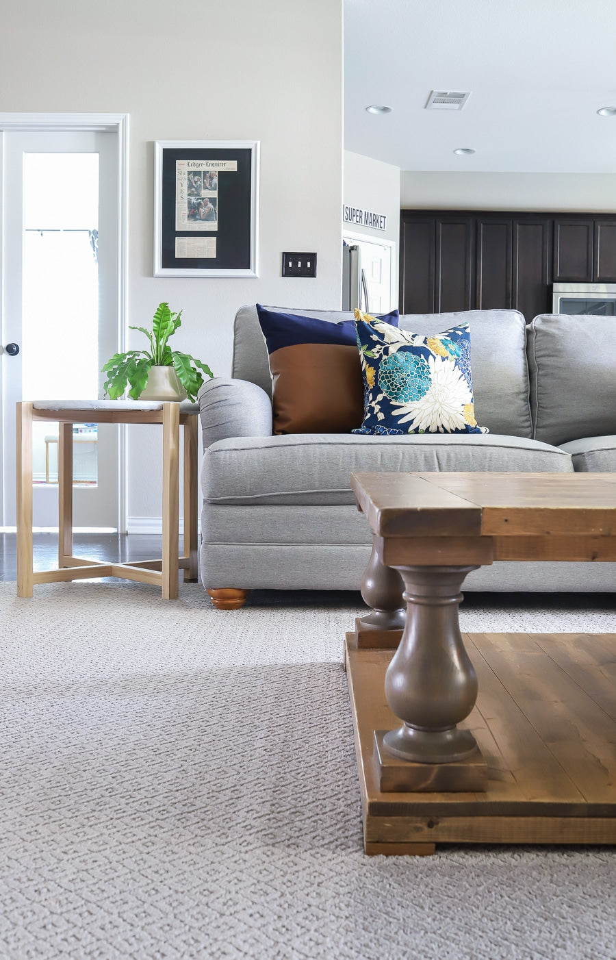 Pet Friendly Modern Carpet | Non-Shedding Low-Pile Area Rug | Stain & Pee-Resistant Washable Mat for Living Room, Bedroom, Hallway | Soft Non-Slip Floor Cover for Dogs & Cats – Grey/Beige Geometric in Multiple Sizes