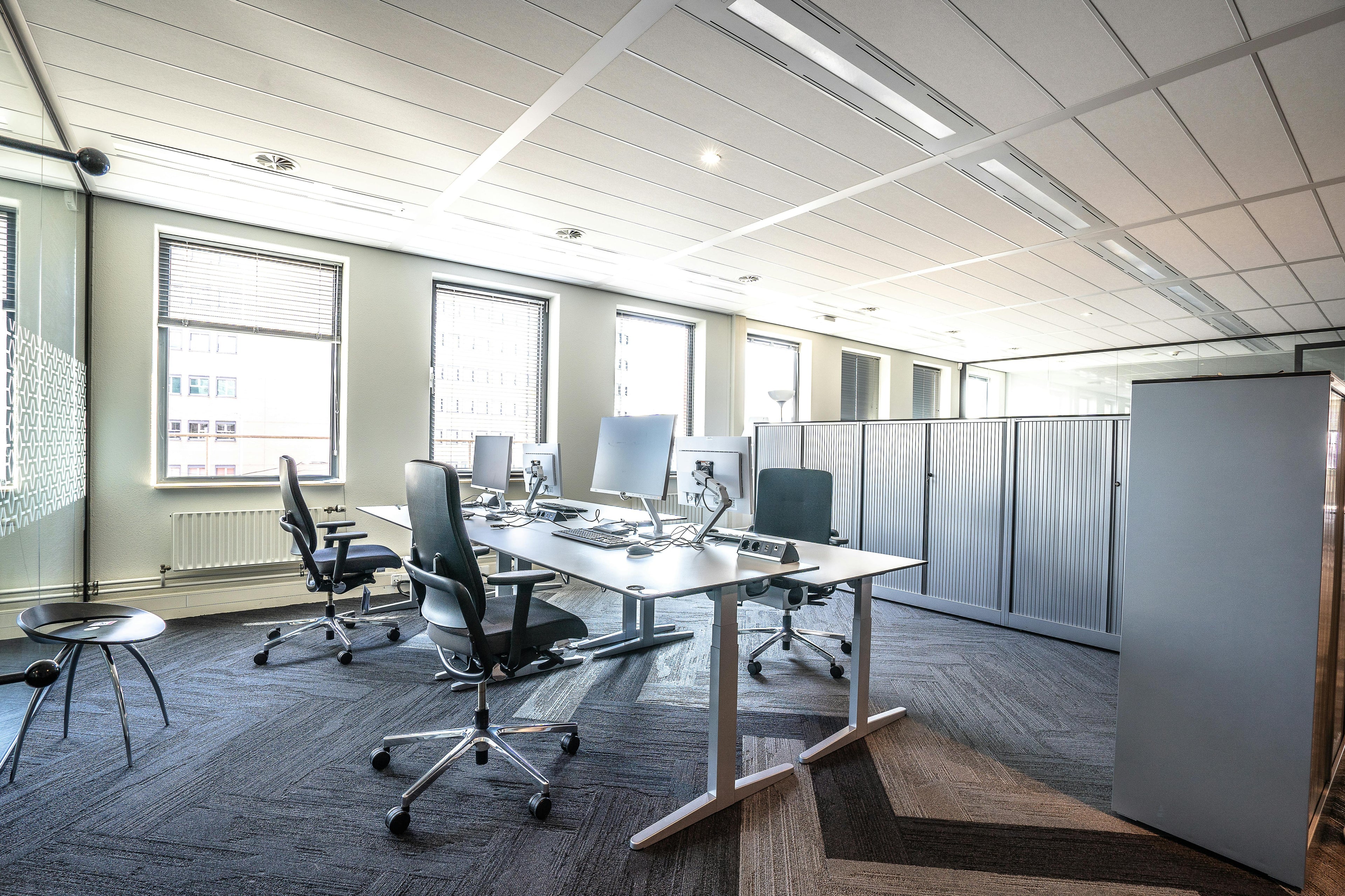 Office Area Printed Carpet | Commercial Grade Low-Pile Broadloom | Anti-Fatigue, Stain Resistant, Acoustic Flooring for Workspaces, Cubicles, Meeting Rooms – Custom Size & Logo Available